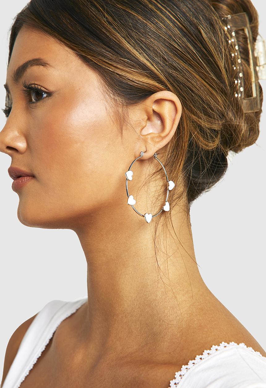 boohoo - White Enamel Scattered Heart Hoop Earring - Silver