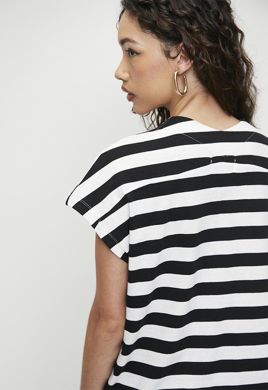 Superbalist - Oversized V-Neck Tee - Ecru/Black Stripe