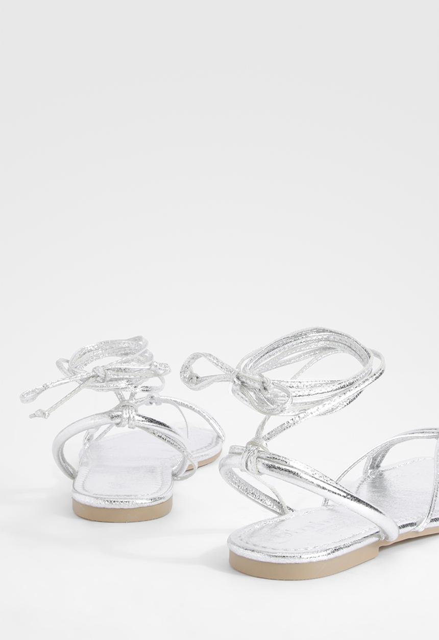 boohoo - Wide Fit Metallic Wrap Up Sandals