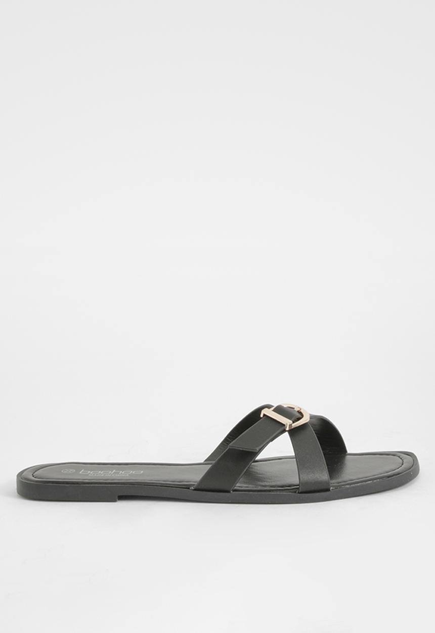 boohoo - Crossover Buckle Mule Sandals