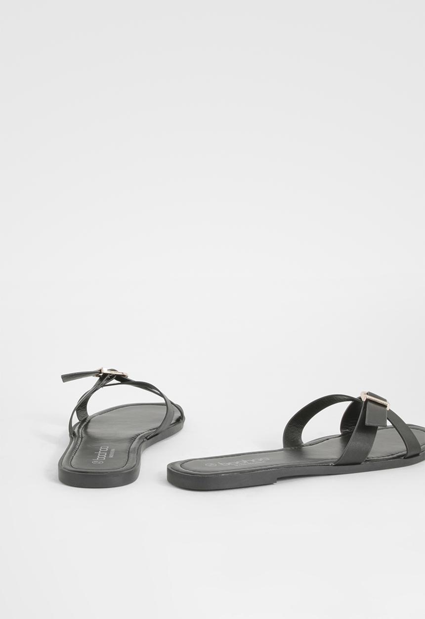 boohoo - Crossover Buckle Mule Sandals