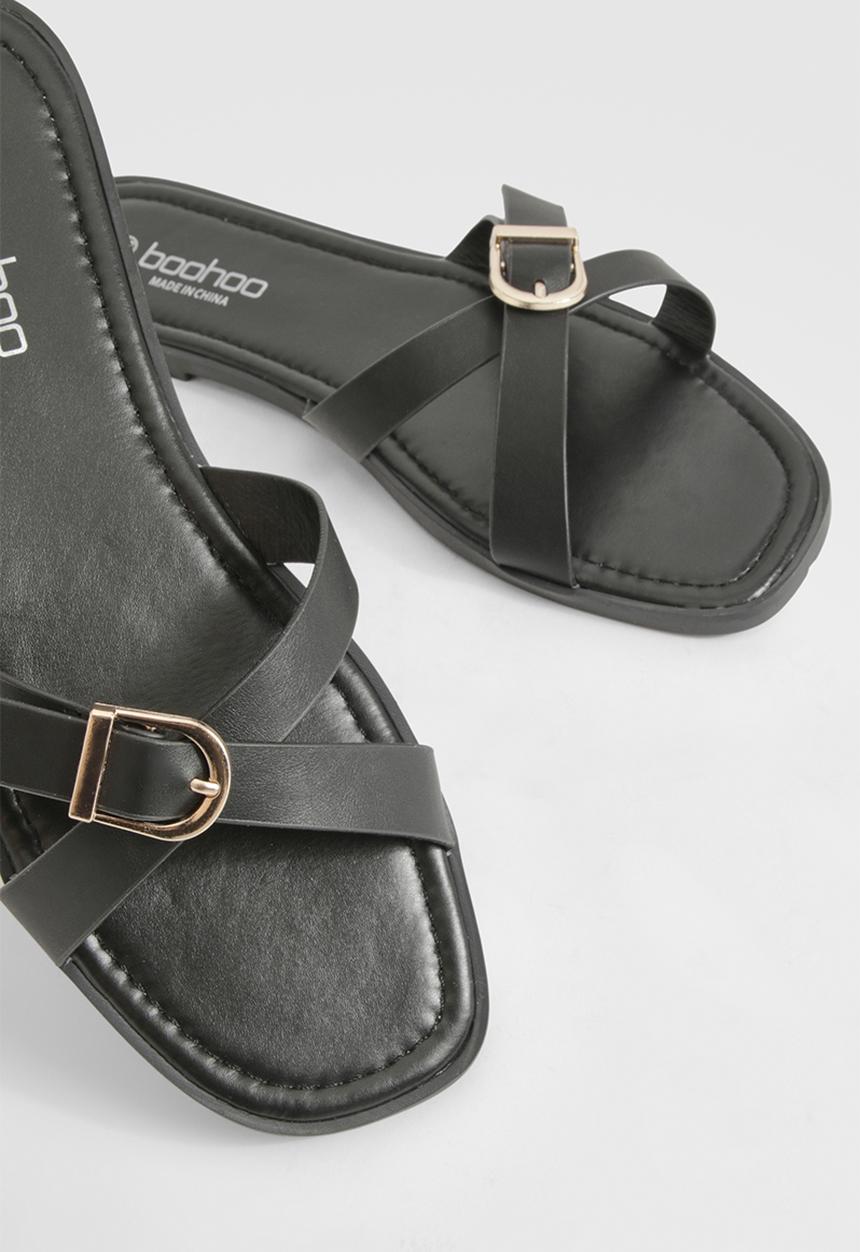 boohoo - Crossover Buckle Mule Sandals
