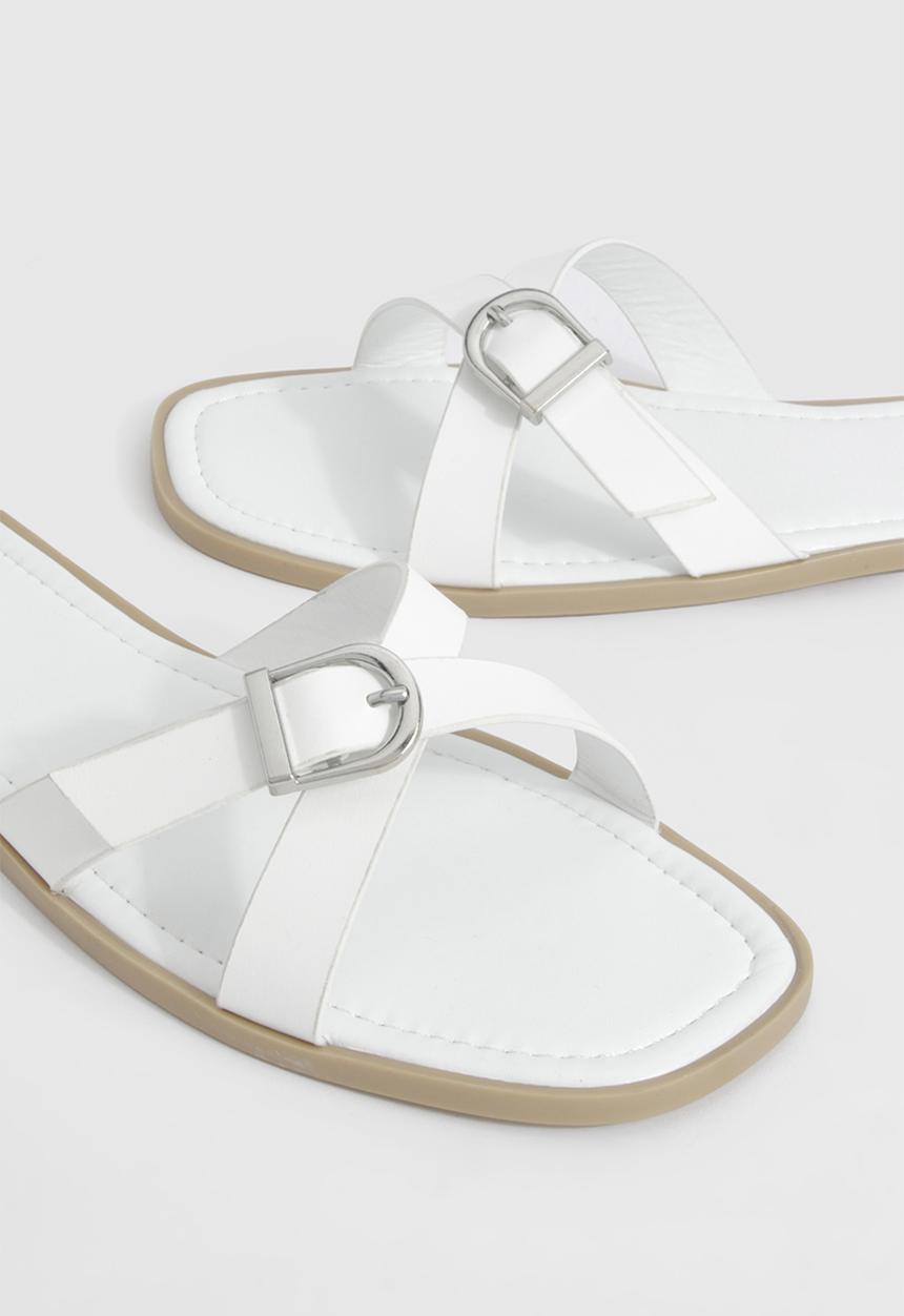 boohoo - Crossover Buckle Mule Sandals