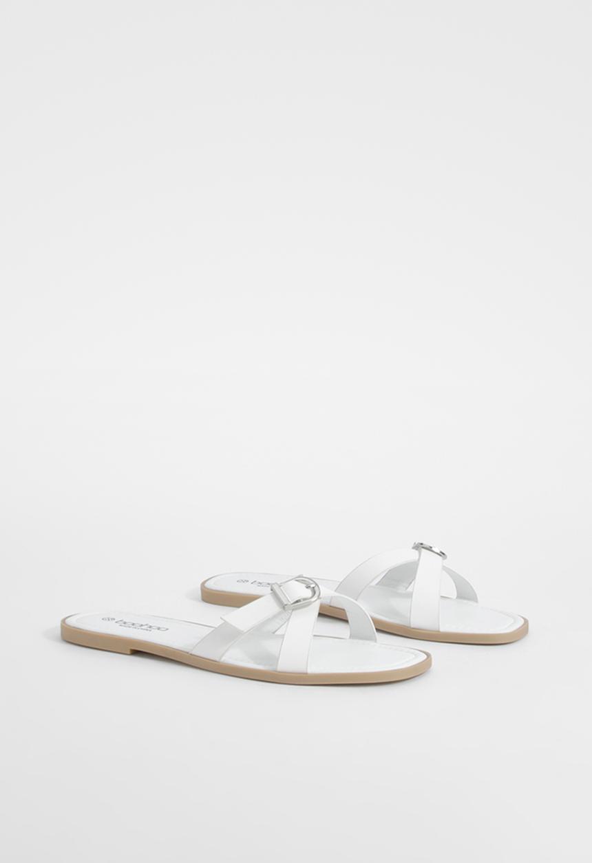 boohoo - Crossover Buckle Mule Sandals