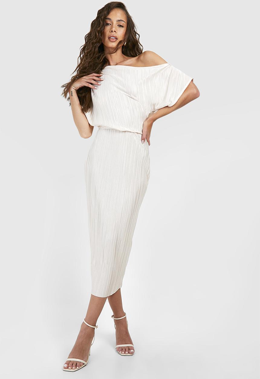boohoo - Off The Shoulder Plisse Midaxi Dress - Champagne