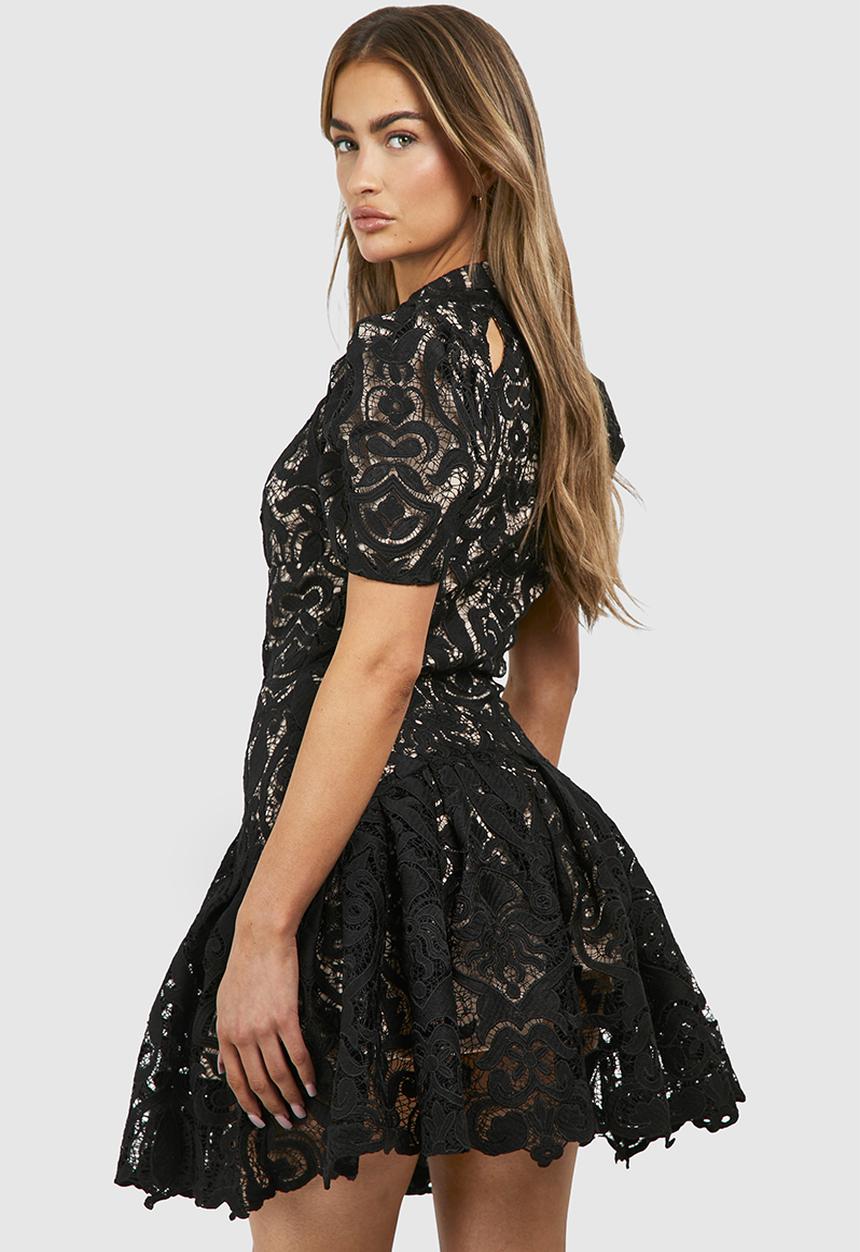 boohoo - Premium Crochet Lace Puff Sleeve Mini Dress - Black