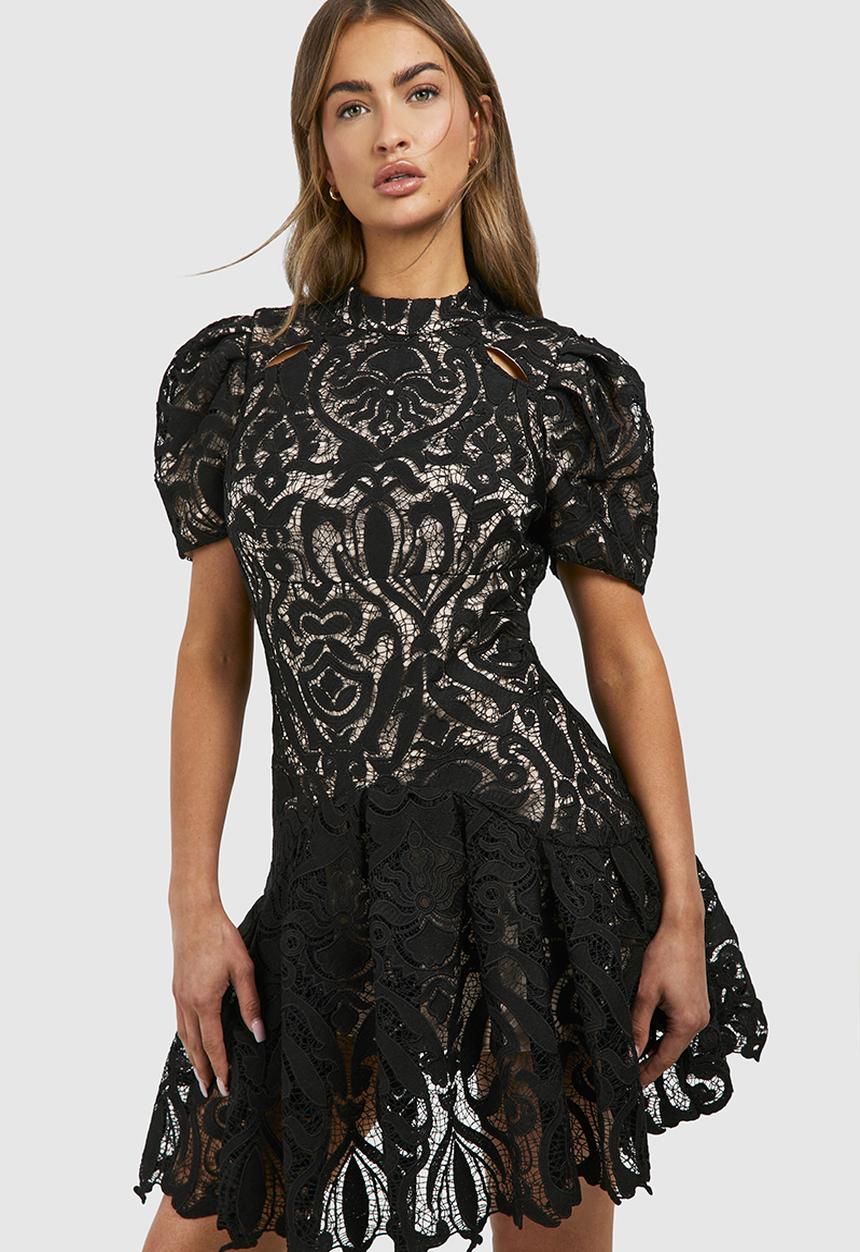 boohoo - Premium Crochet Lace Puff Sleeve Mini Dress - Black