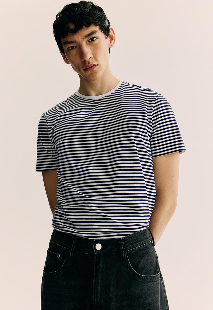 H&M - Slim fit round-necked t-shirt - navy blue