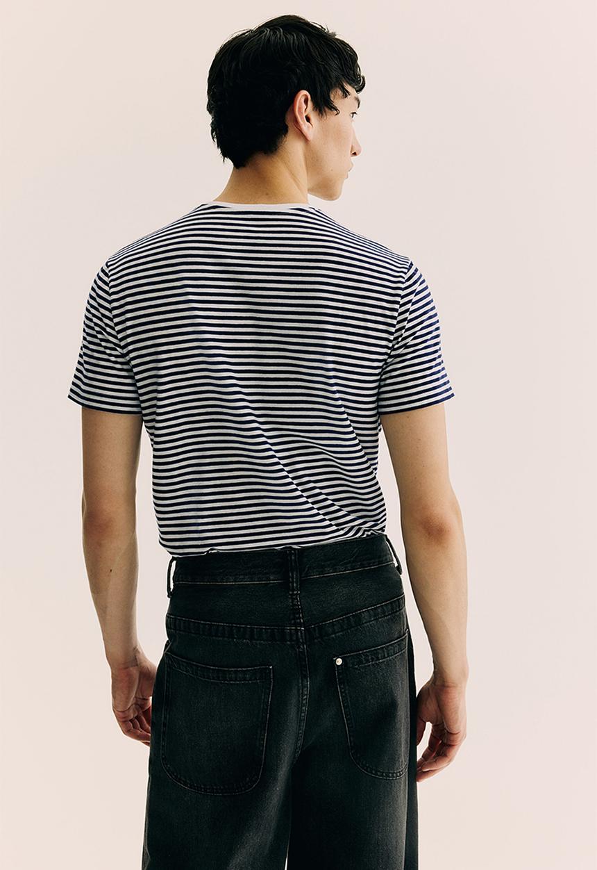 H&M - Slim fit round-necked t-shirt - navy blue
