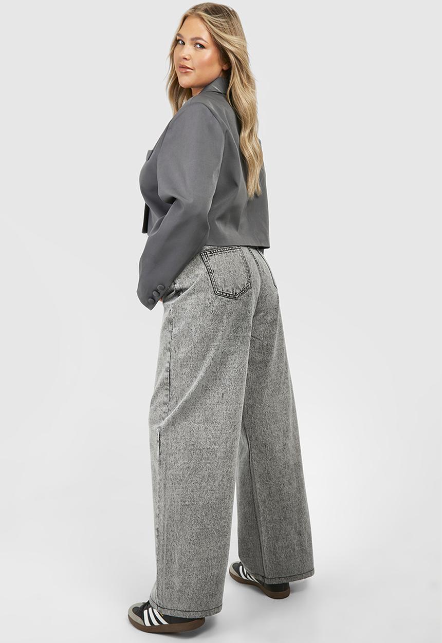 boohoo - Plus Basic Straight Leg Jeans - Washed Black