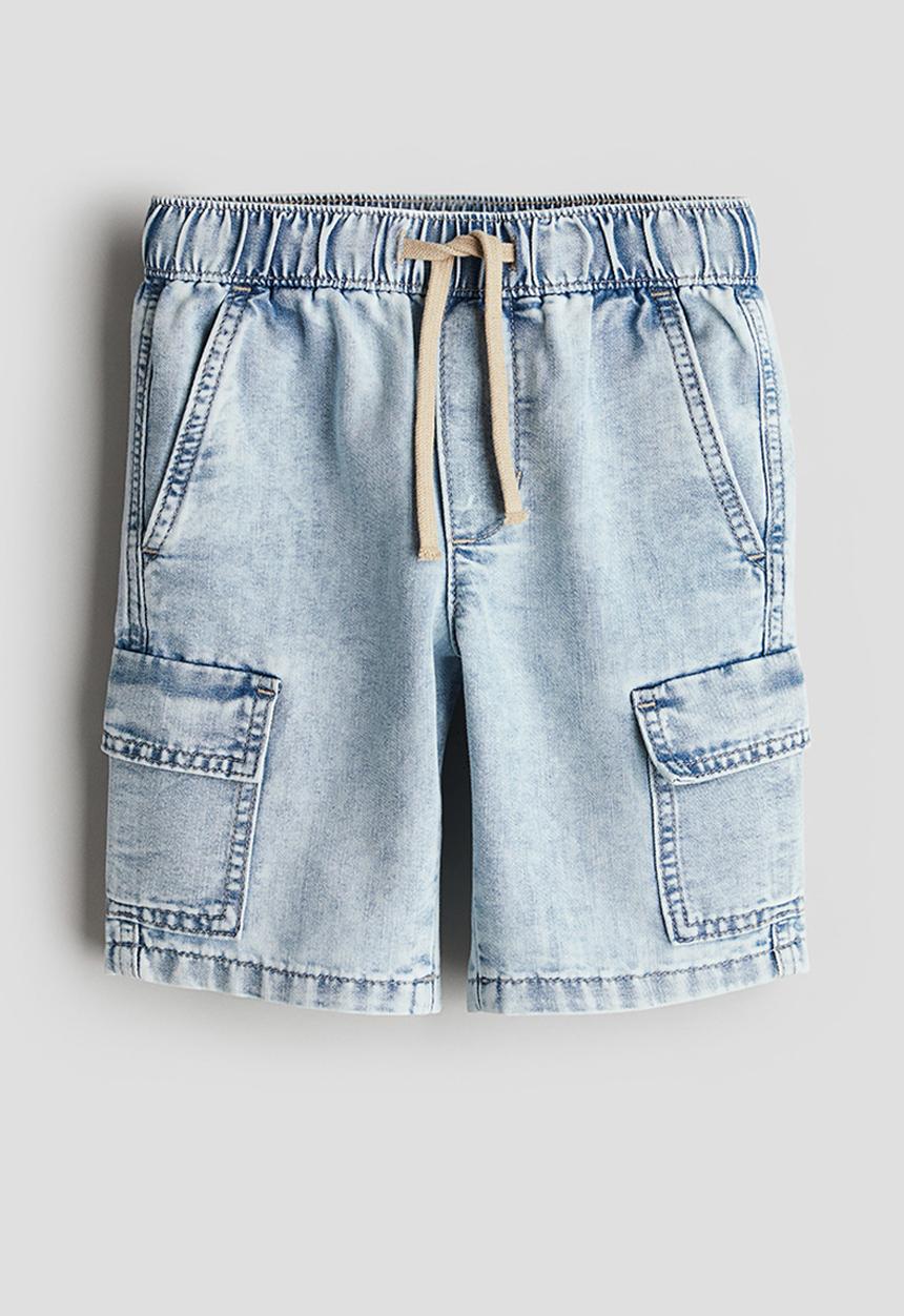 H&M - Keith Haring X H&M:  Denim cargo shorts - light denim blue