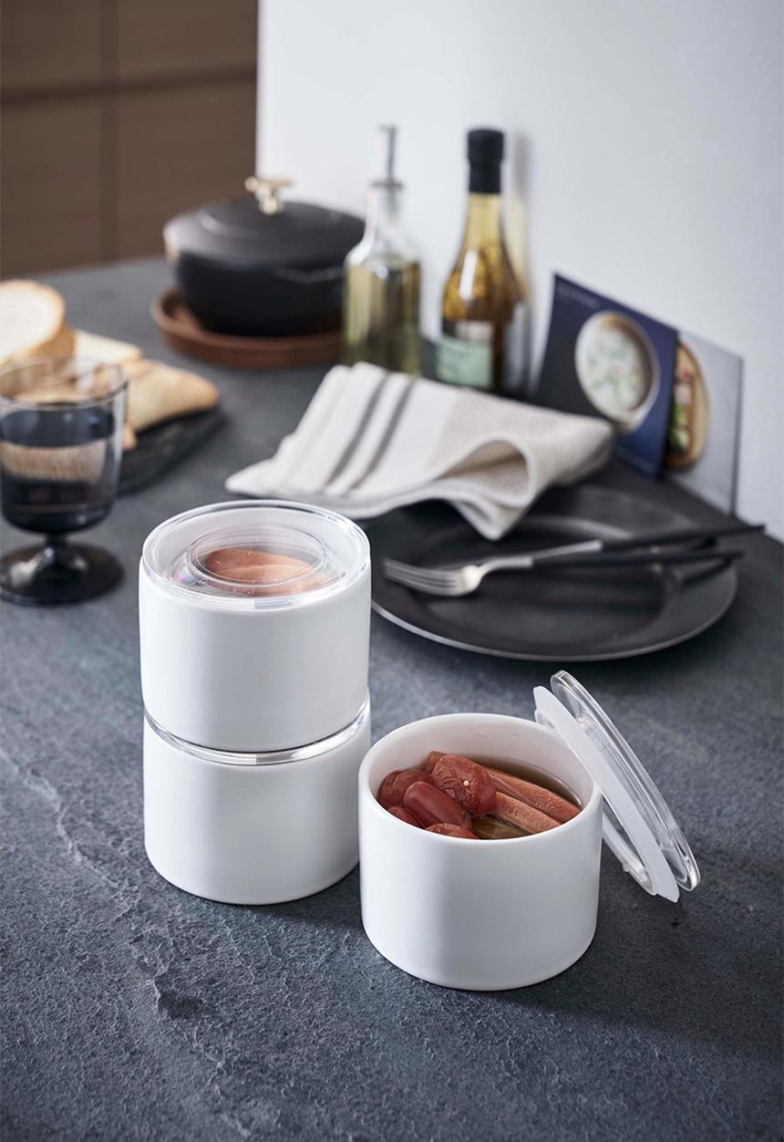 Yamazaki - Small ceramic canister - white