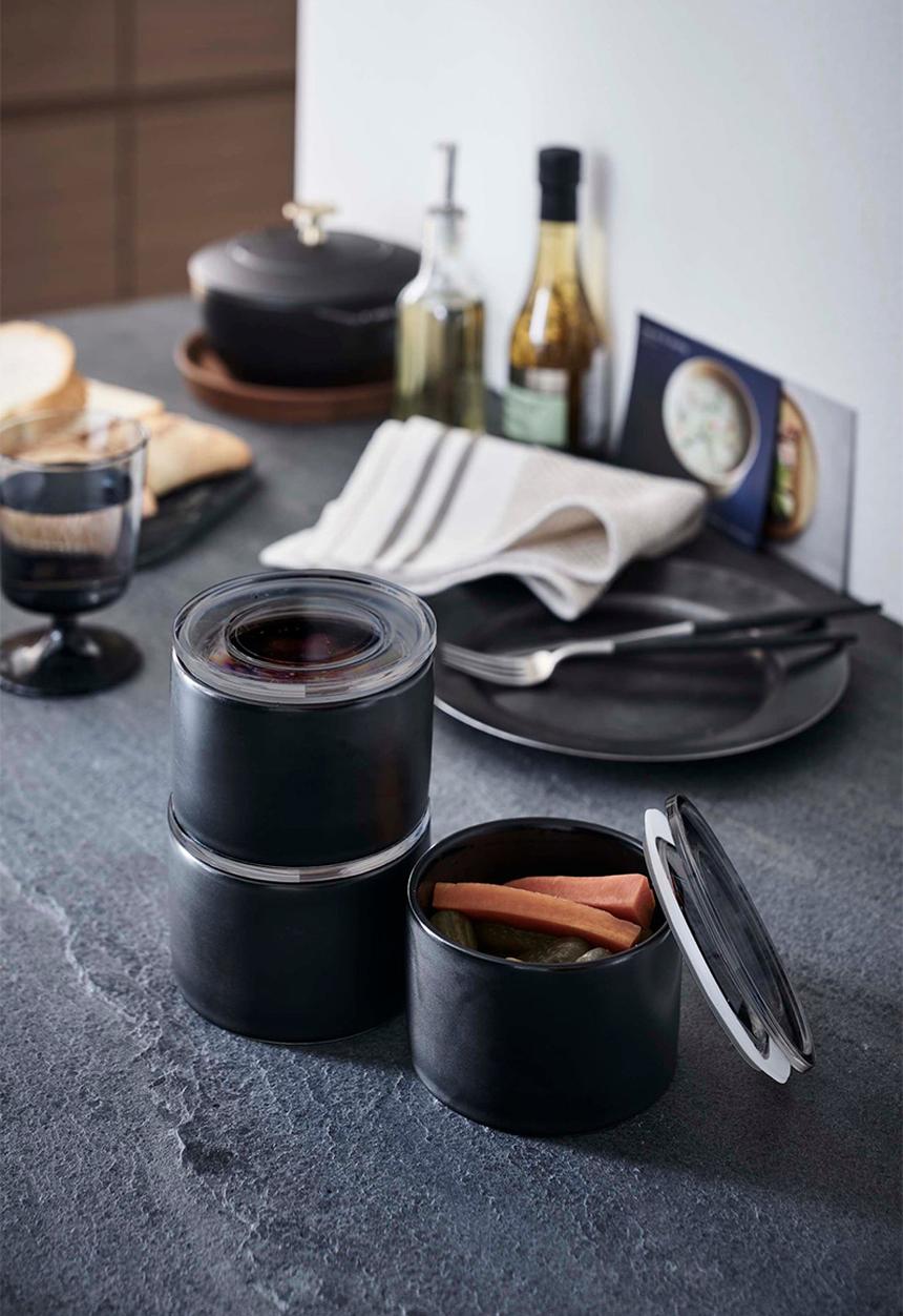 Yamazaki - Small ceramic canister - black
