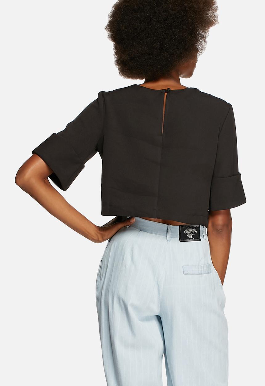 The Fifth - Front row top