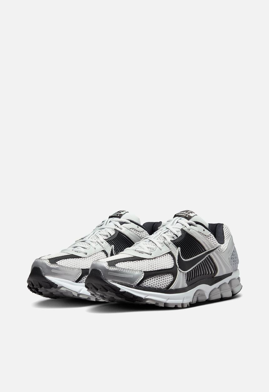 Nike - Nike Zoom Vomero 5