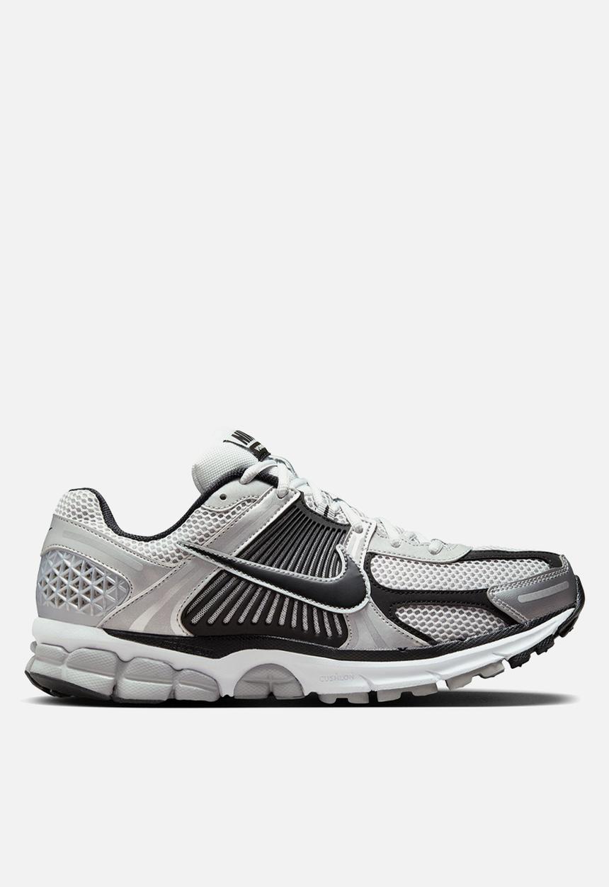 Nike - Nike Zoom Vomero 5