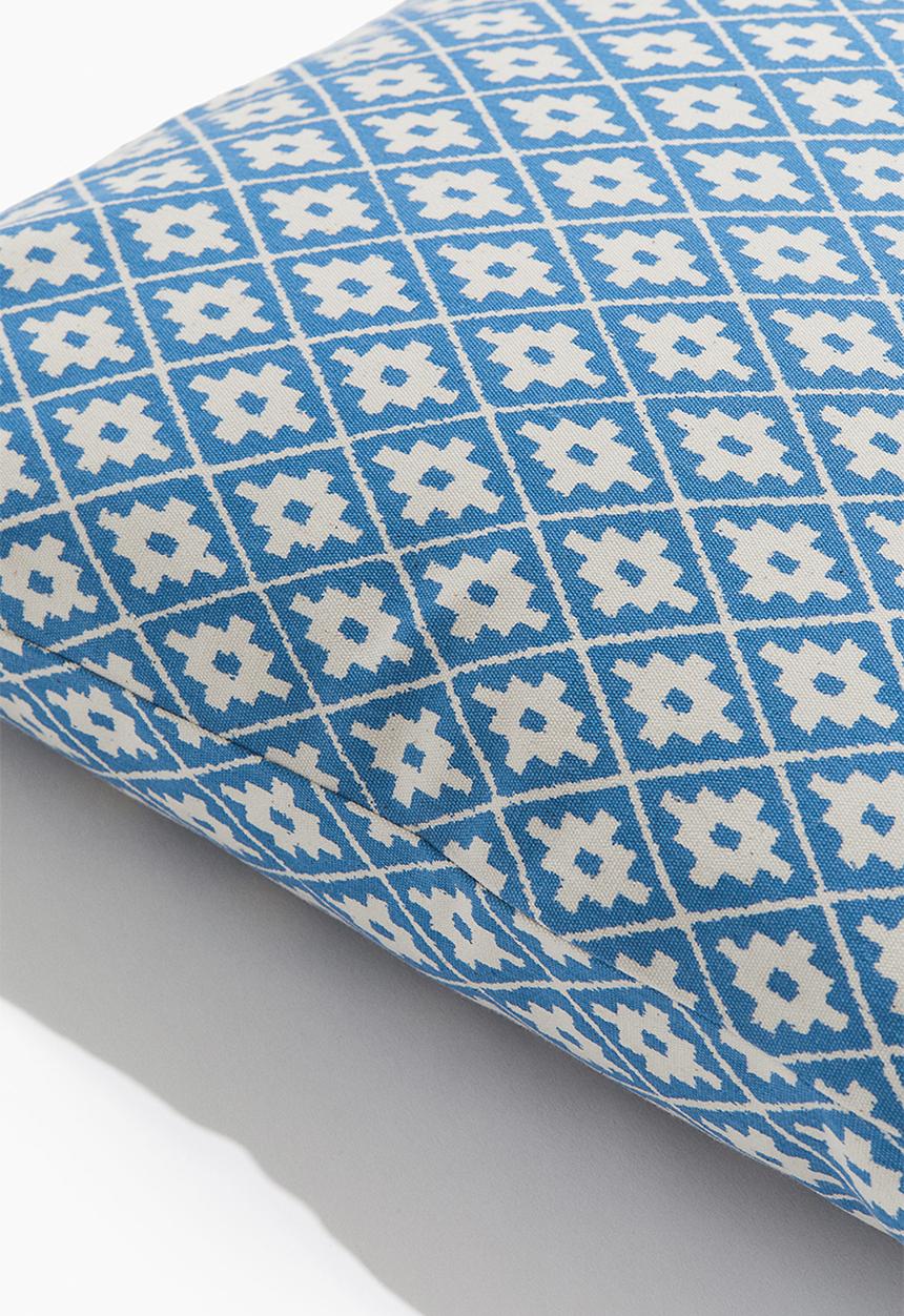 H&M - Outdoor cushion cover - blue patterned