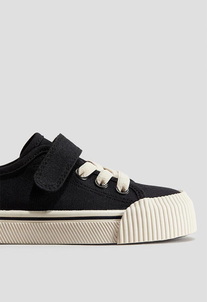 H&M - Keith Haring X H&M:  Cotton canvas trainers - black