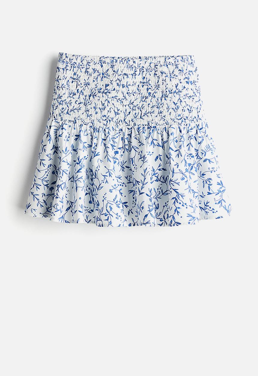 H&M - Smocked mini skirt - white & blue floral