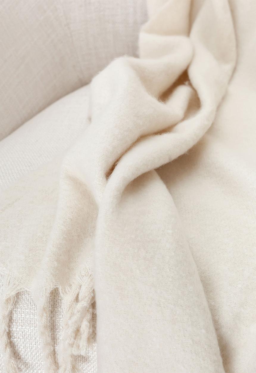 Linen House - Embrace Throw - Pearl