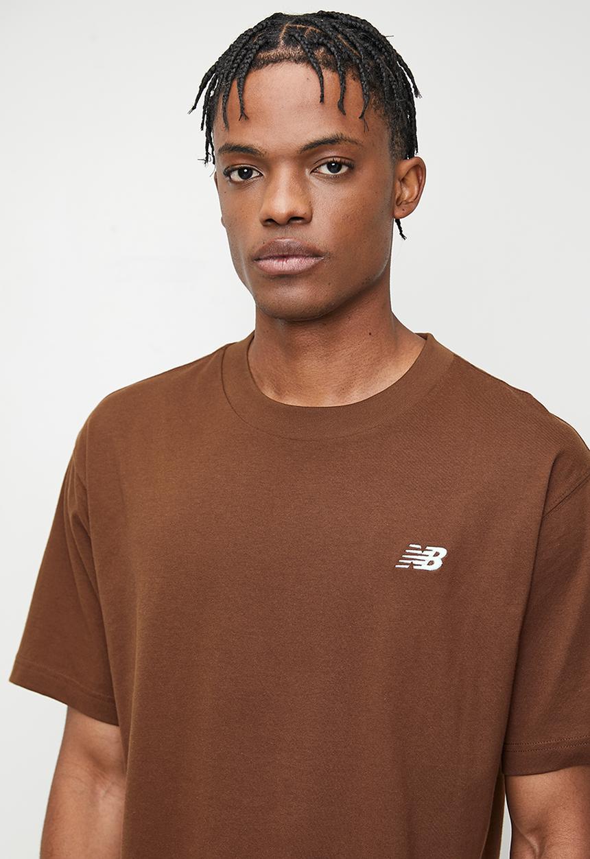 New Balance  - New Balance Tee - Rich Oak