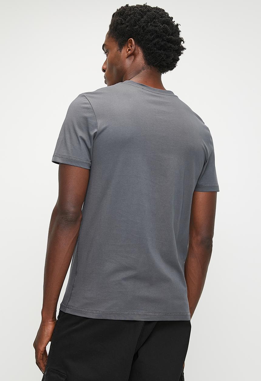GUESS - Short sleeve cn guess logo tee - artillery grey