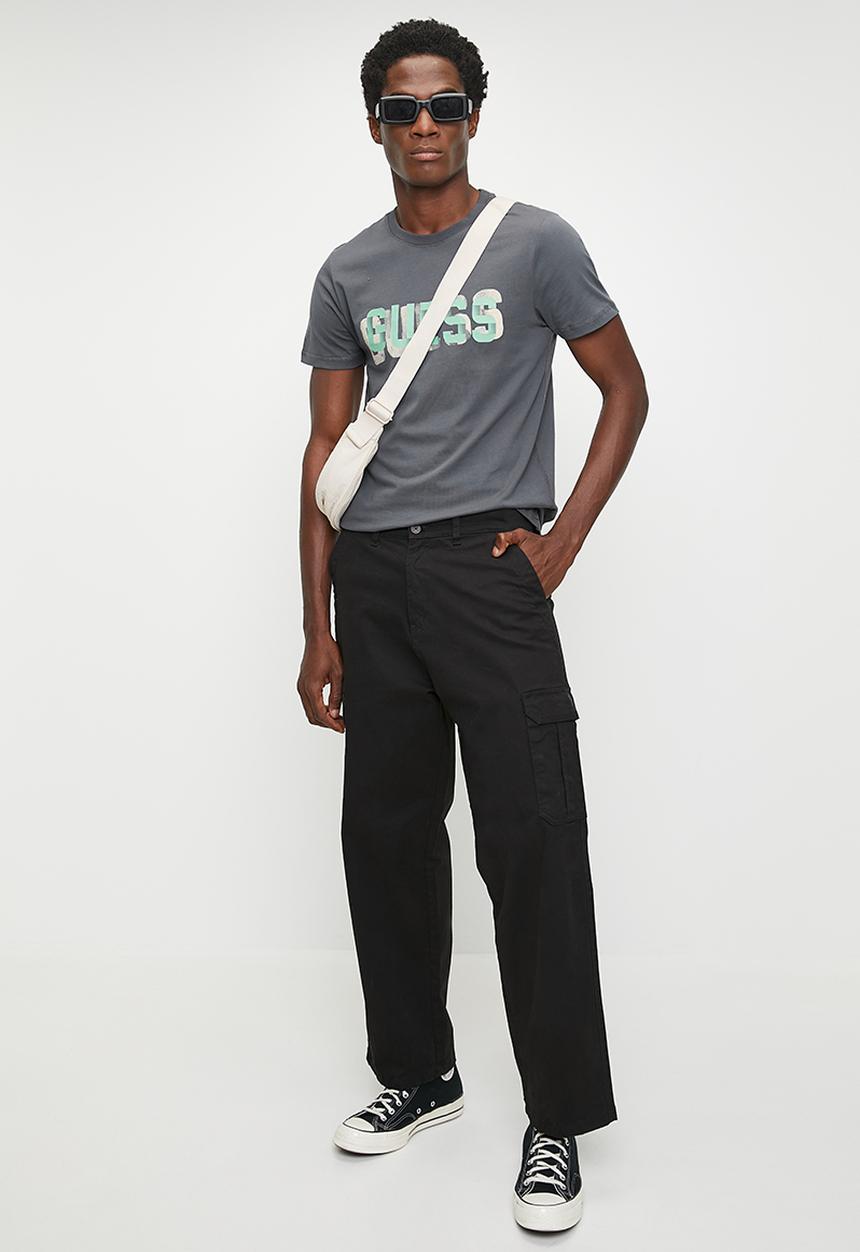 GUESS - Short sleeve cn guess logo tee - artillery grey
