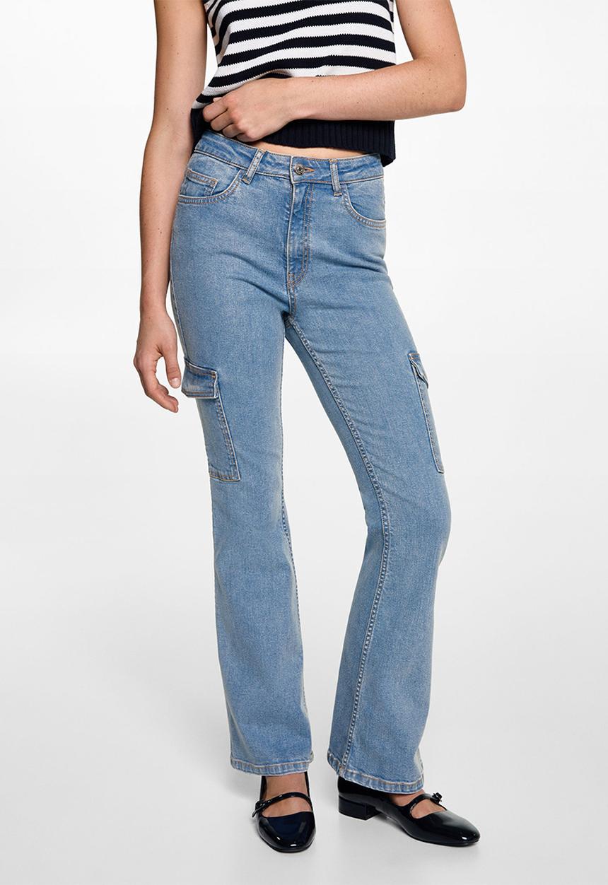 MANGO - Jeans flarecar - open blue