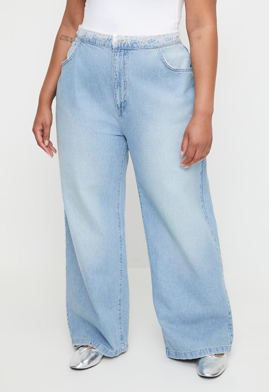 Cotton On - Plus Super Baggy Jean - Cloud Blue/Lace