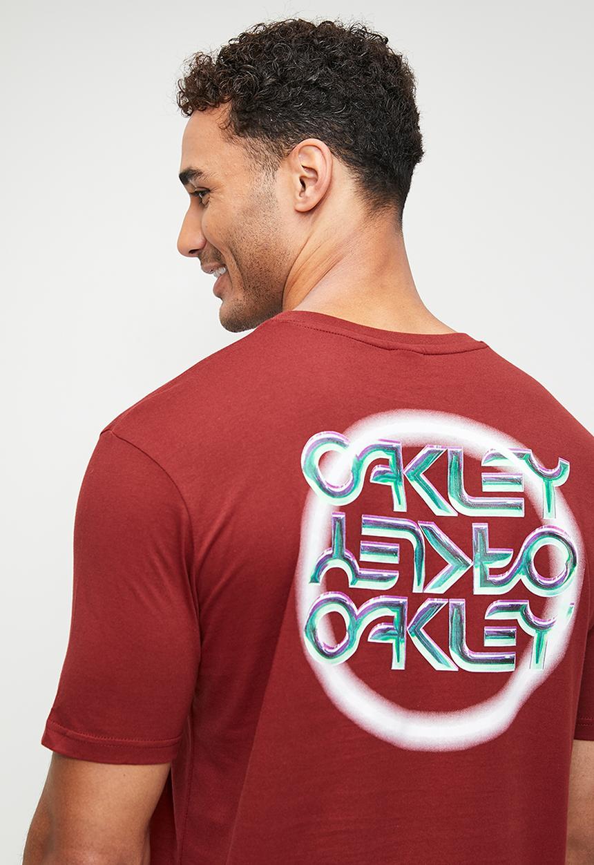 Oakley - Mtl ringed b1b tee - iron red