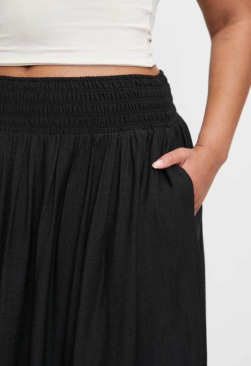 Superbalist - Capri linen full plus skirt - black