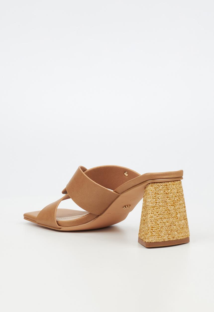Miss Black - Kleo 2 block heel - camel