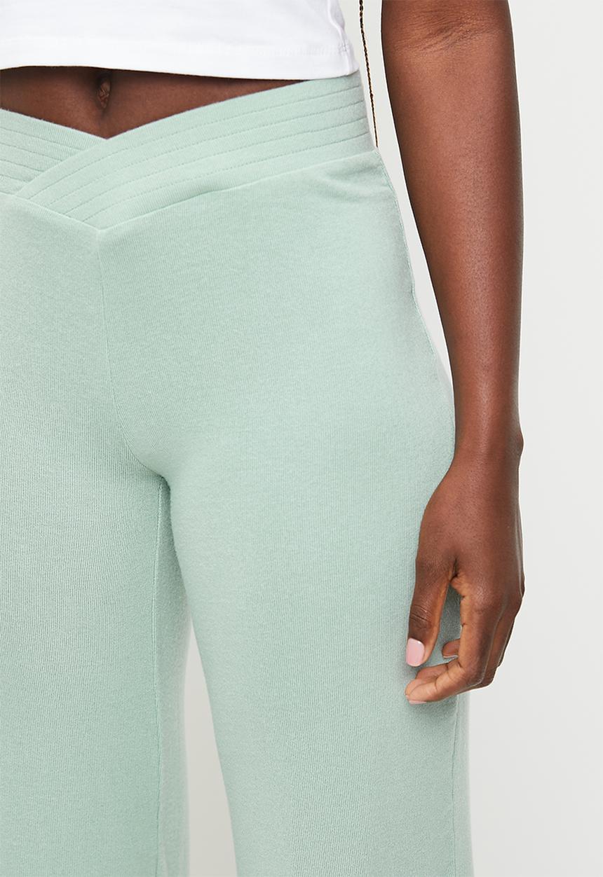 Cotton On - Super Soft Asia Fit V Front Pant - Washed Mint