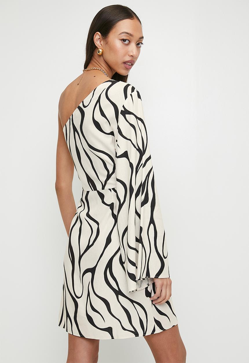 Superbalist - Statement sleeve mini shift dress - ecru organic leaf