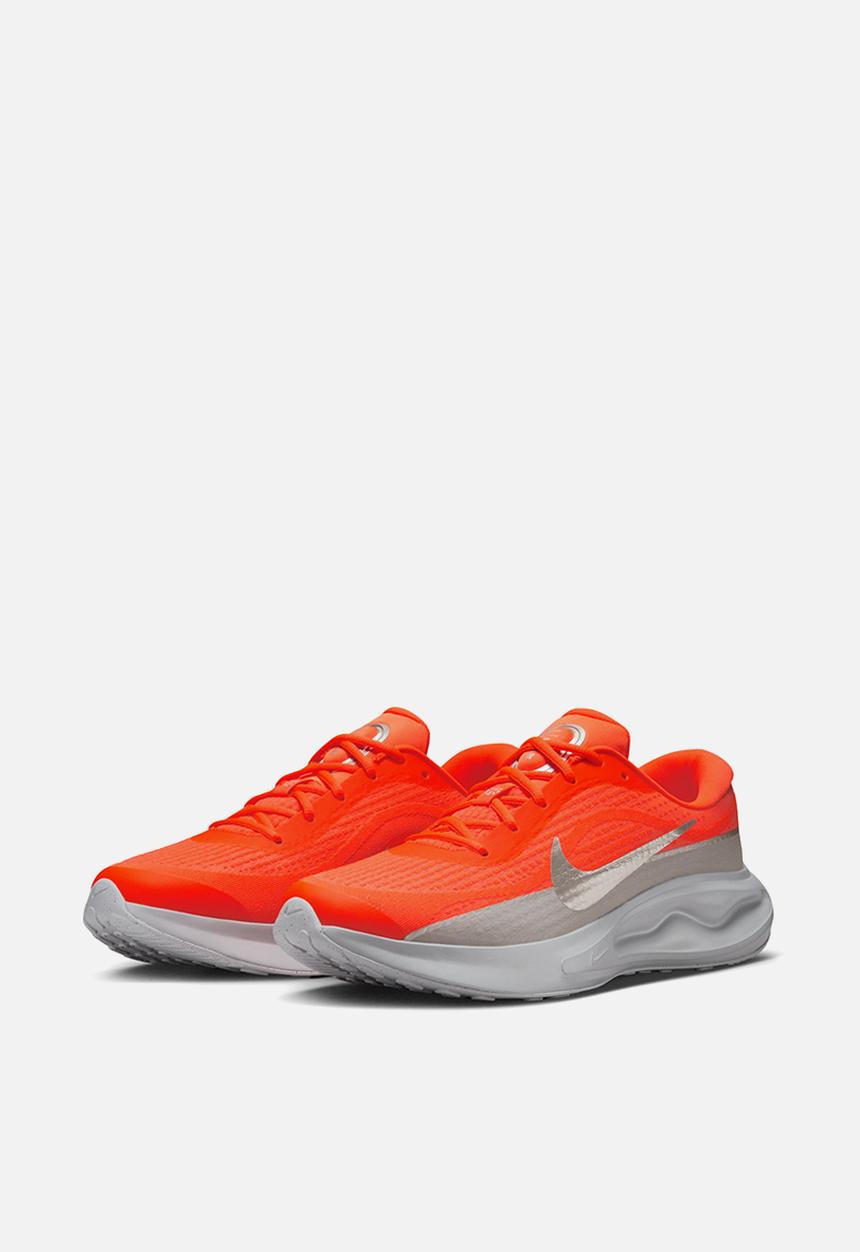 Nike - Nike Journey Run PRM