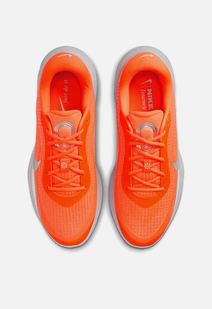 Nike - Nike Journey Run PRM