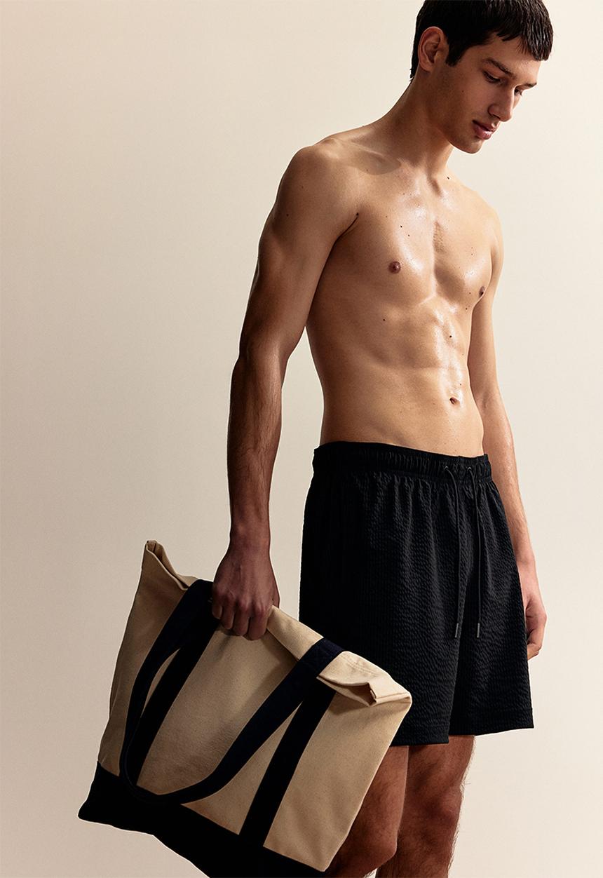 H&M - Seersucker swim shorts - black