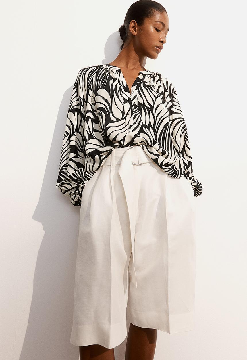 H&M - Balloon-sleeved blouse - black
