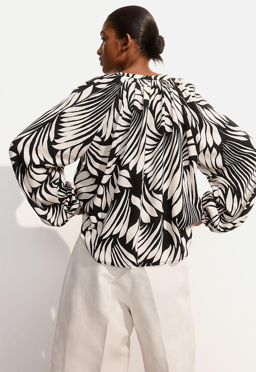 H&M - Balloon-sleeved blouse - black