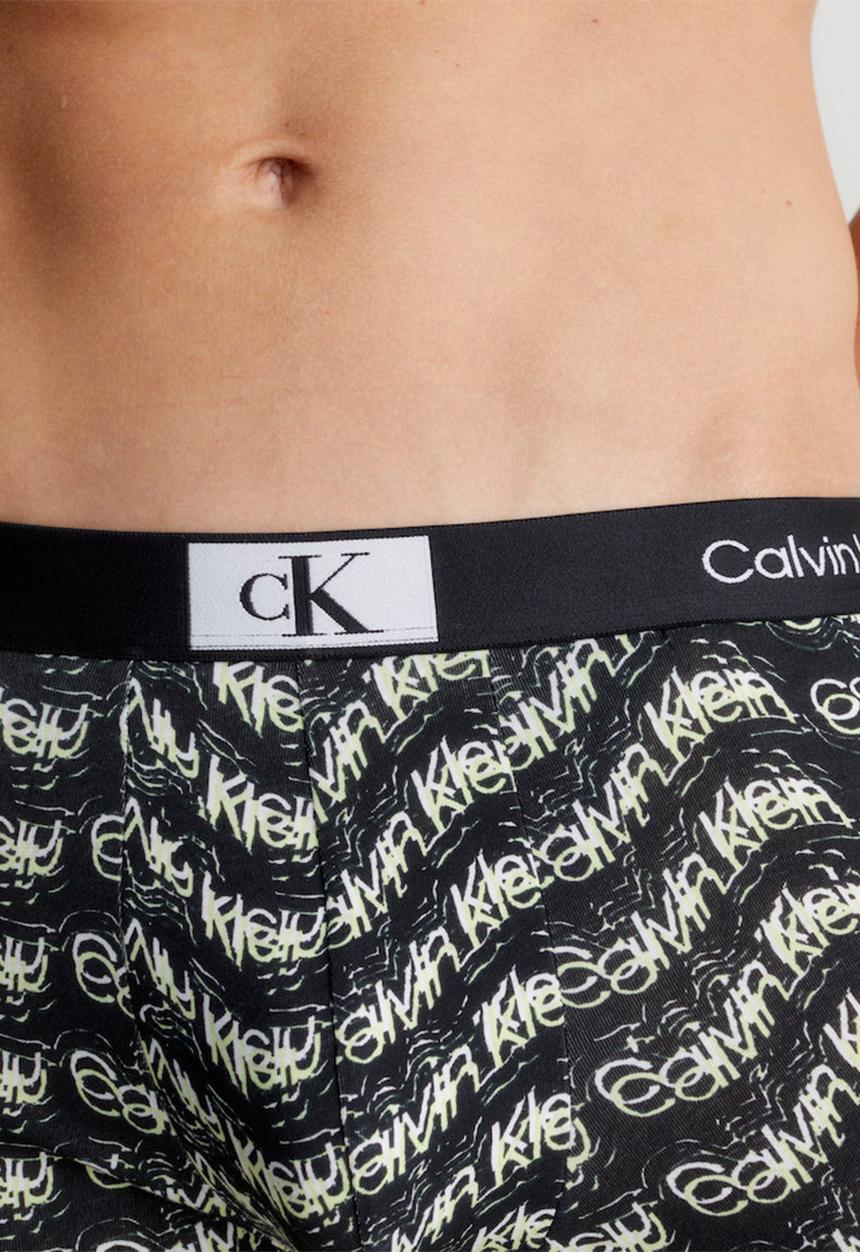Calvin Klein - Trunk - Bubble Gum Wrapper Print Black