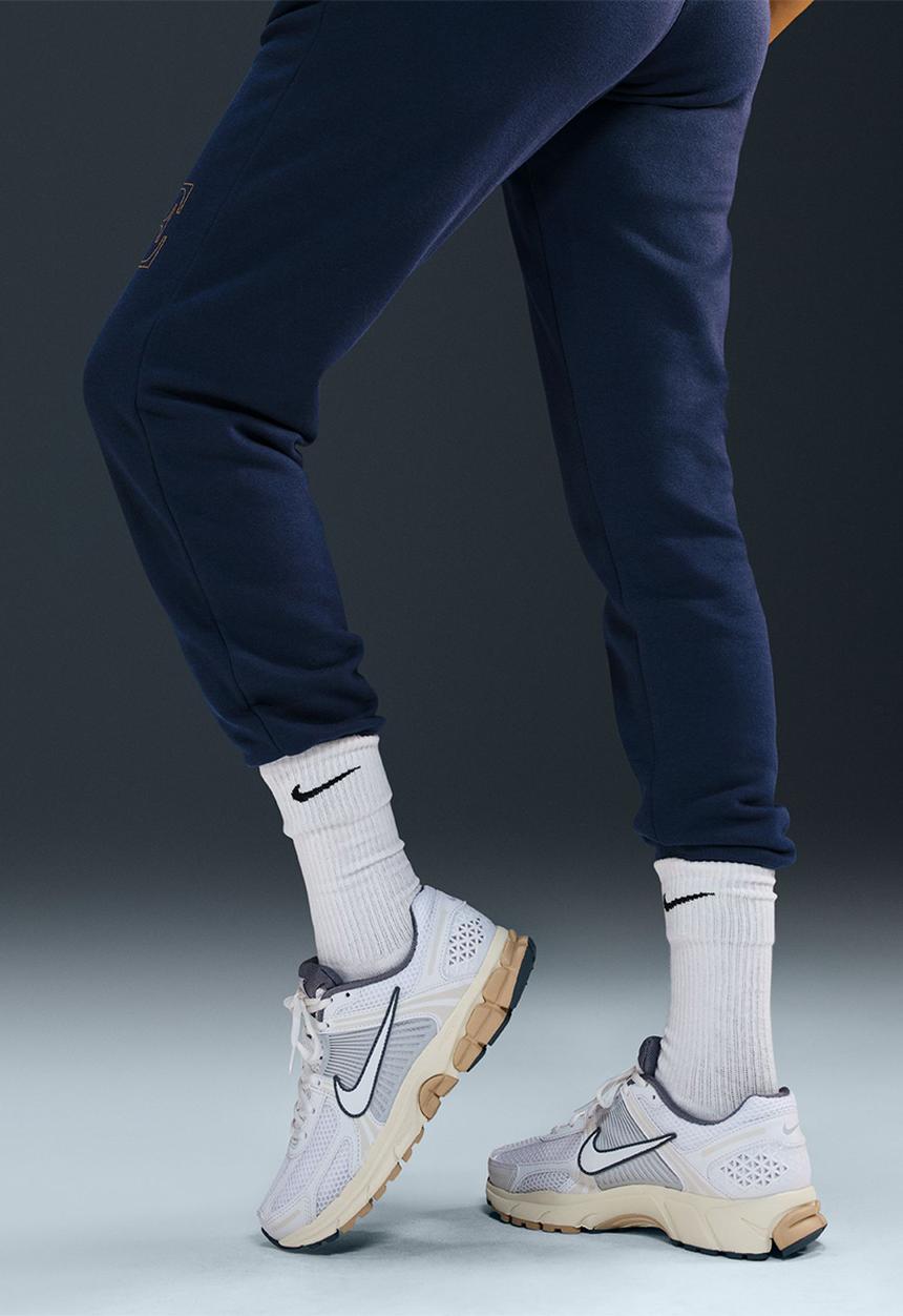 Nike - Nike Club trackpants - obsidian