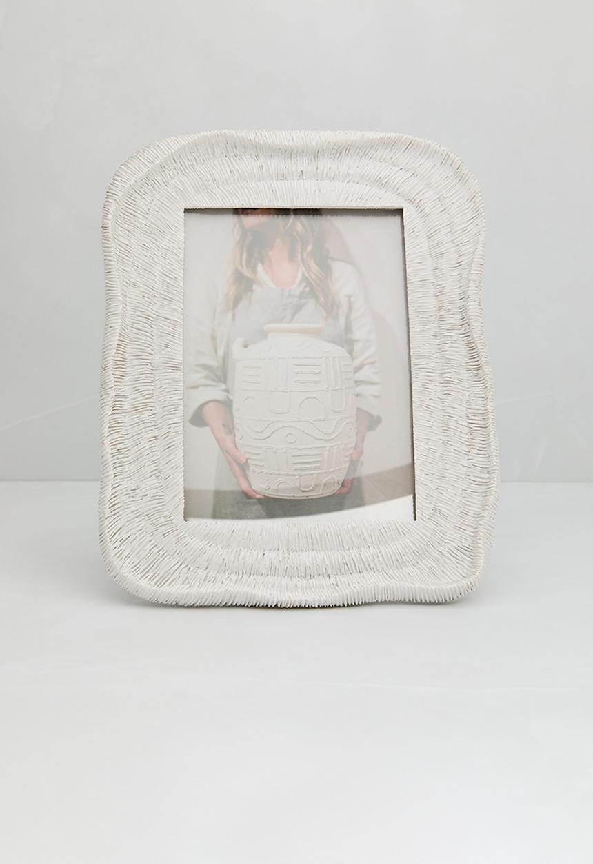 Sixth Floor - Timeless photo frame - white
