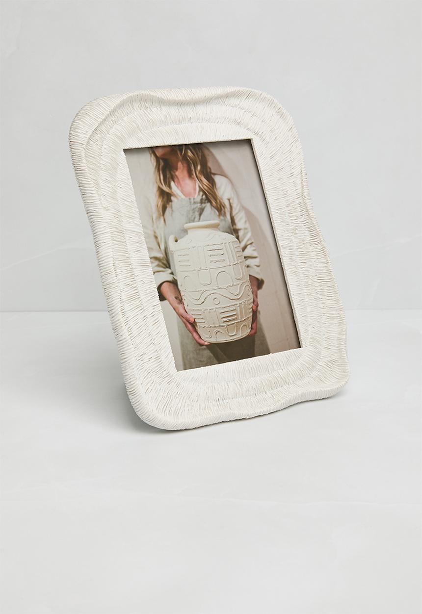 Sixth Floor - Timeless photo frame - white