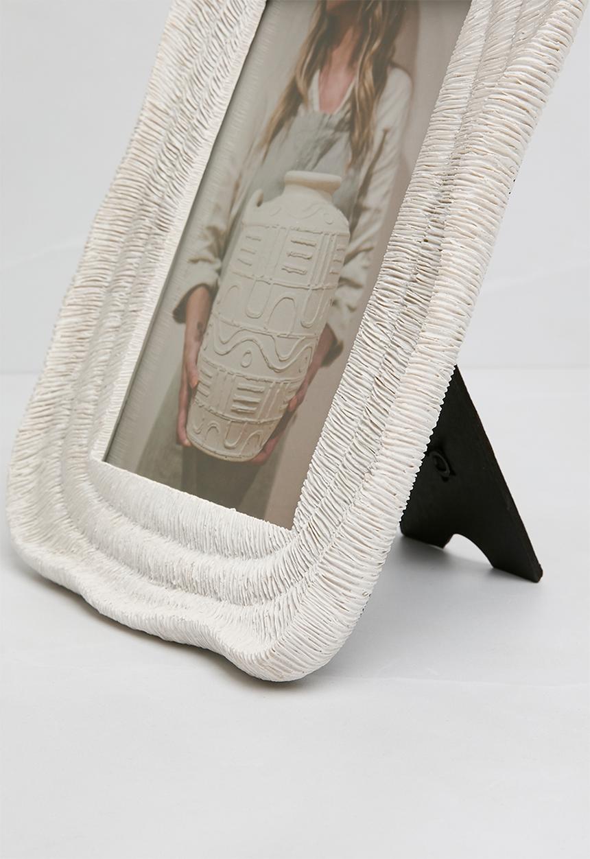 Sixth Floor - Timeless photo frame - white