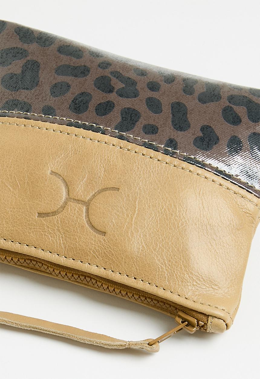 Thandana - Travel pouch Laminated Fabric - Cheetah Coffee