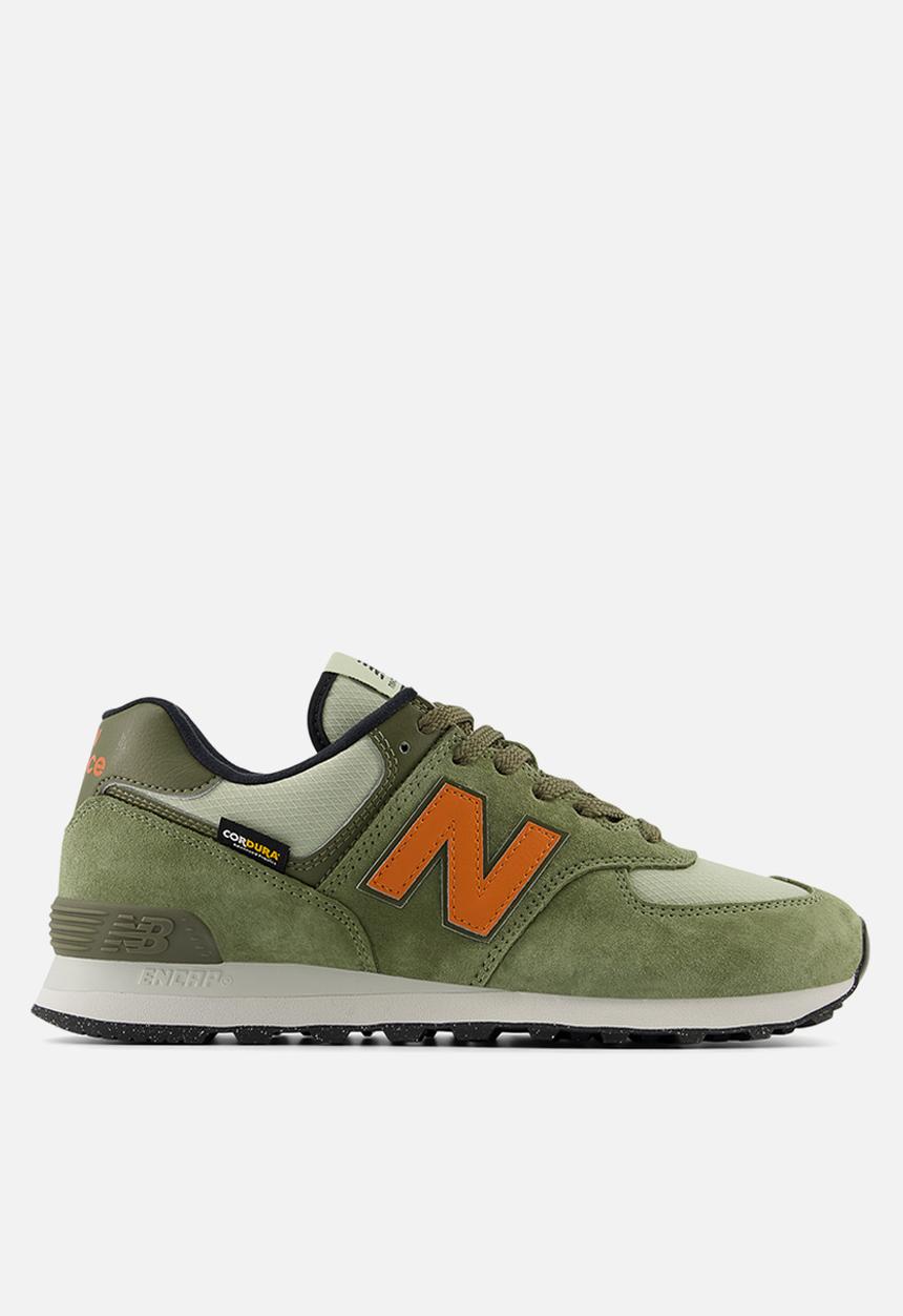 New Balance  - 574 v2
