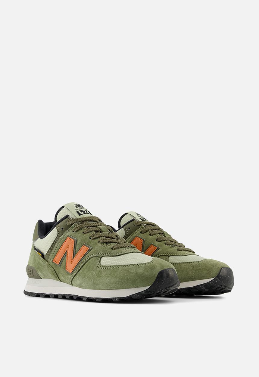 New Balance  - 574 v2