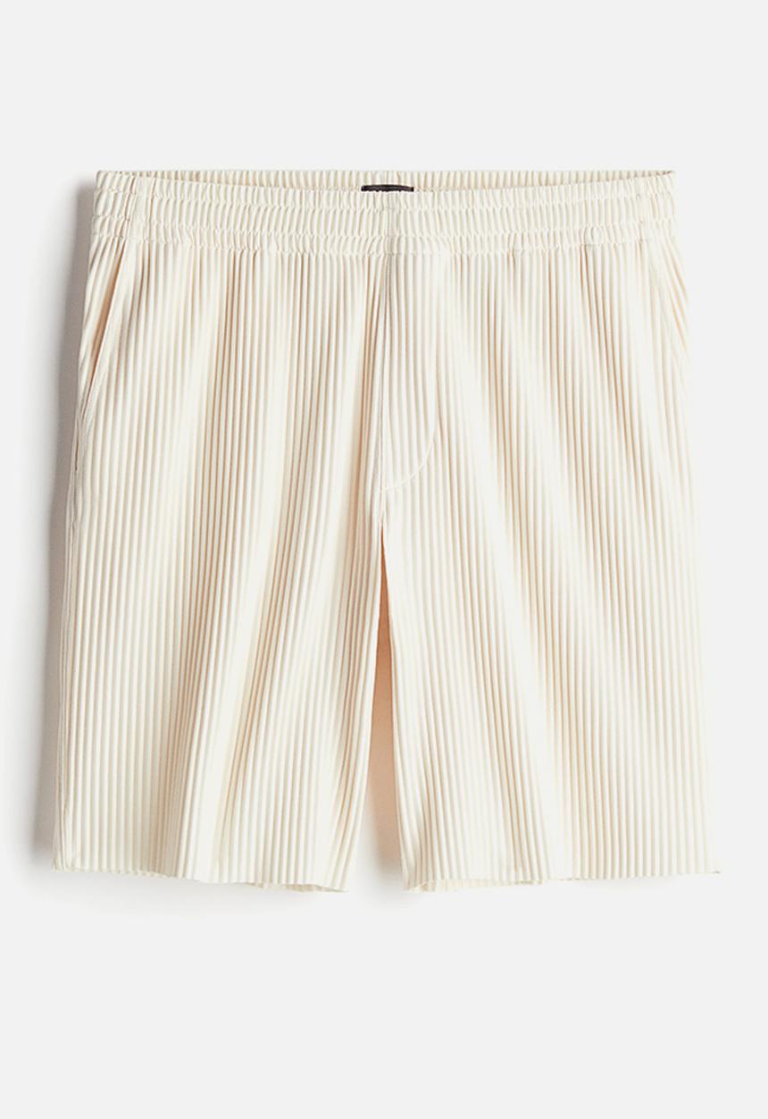 H&M - Regular fit pleated shorts - light beige