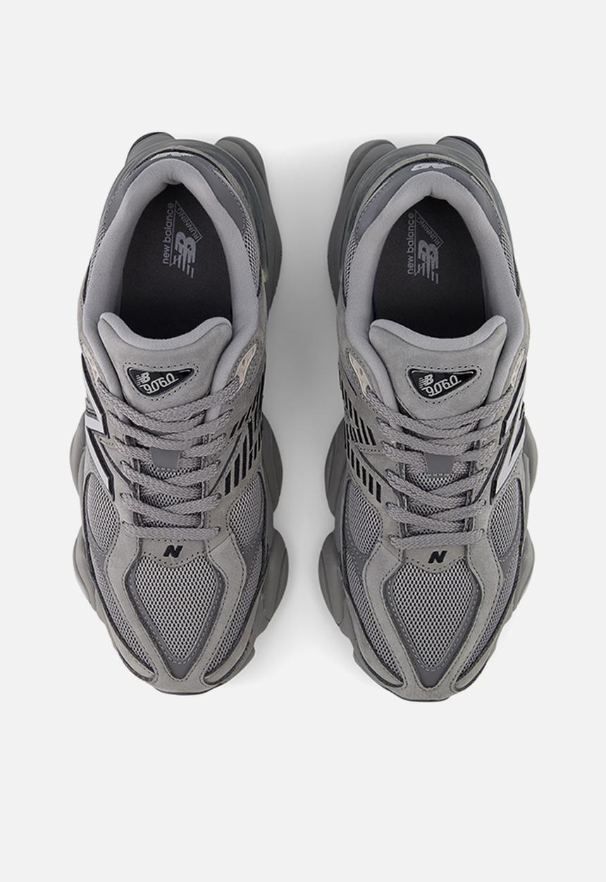 New Balance  - 9060