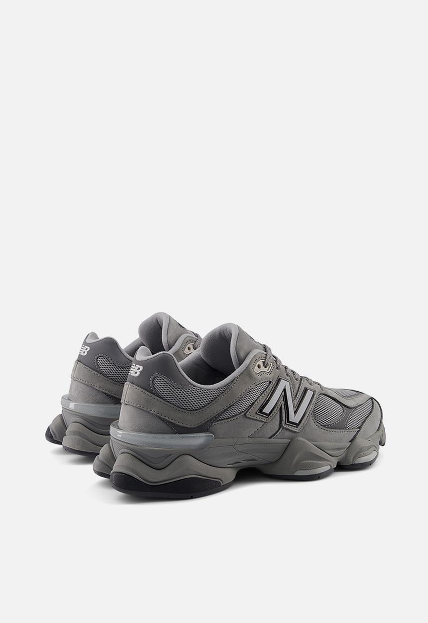 New Balance  - 9060